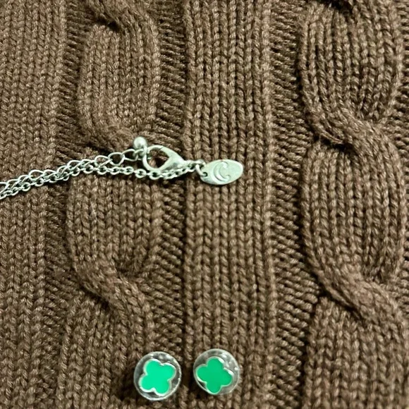 (Bundle 3 for $15) Charming Charlie Silver and Green Clover Necklace Set - Picture 3 of 4